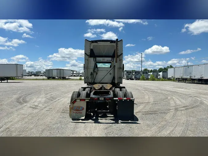 2016 Volvo VNL300