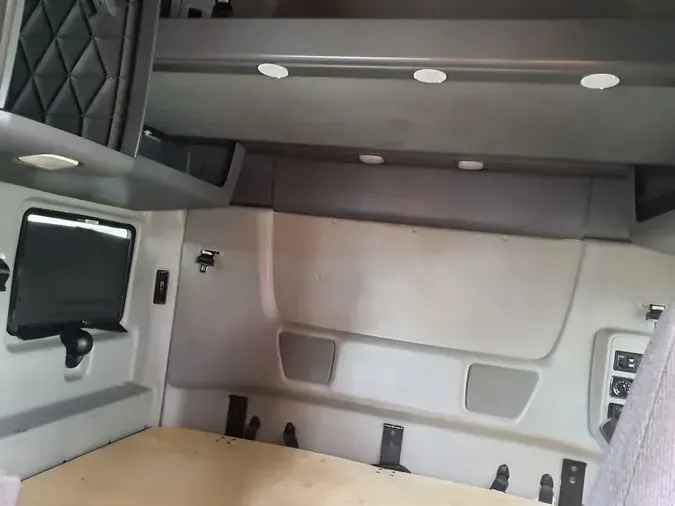 2020 NAVISTAR INTERNATIONAL LT625 SLPR CAB