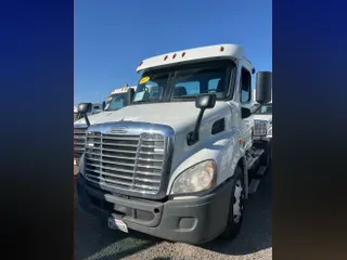 2017 FREIGHTLINER/MERCEDES CASCADIA 113