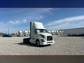 2018 Volvo VNL300