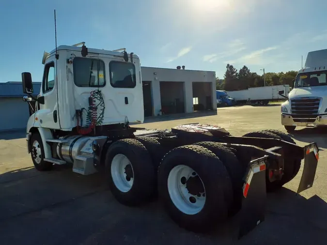 2019 FREIGHTLINER/MERCEDES CASCADIA 113728fe5060af02643777cd8b1c97ac041