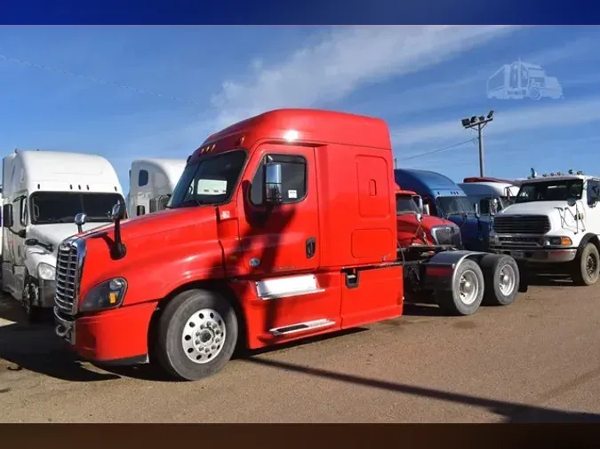 2017 FREIGHTLINER CASCADIA 12572902f7ea02dbea6a5d631cf6bb9e99d