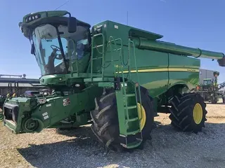 2013 John Deere S680
