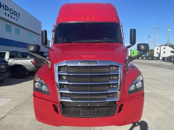 2021 Freightliner PT126SLP