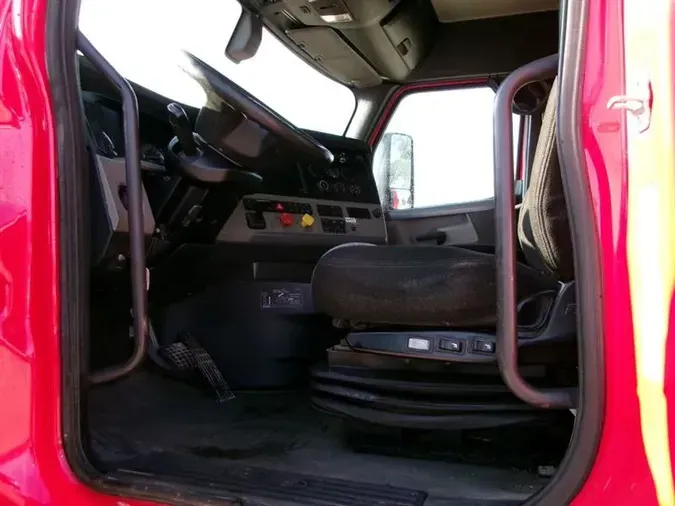 2020 FREIGHTLINER CA116