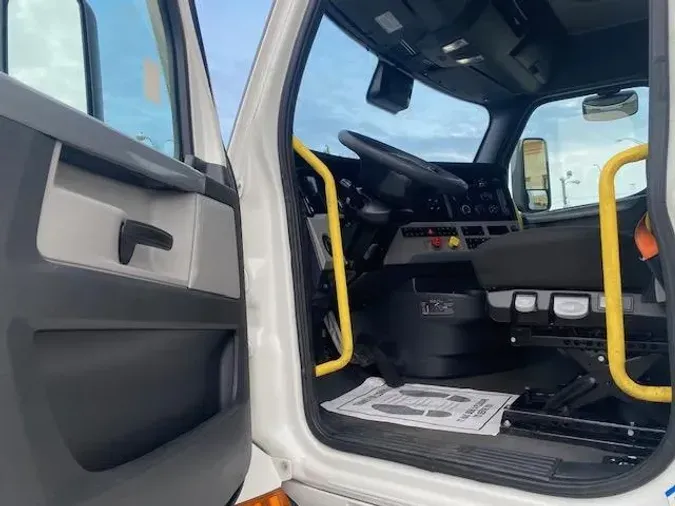 2021 Freightliner Cascadia