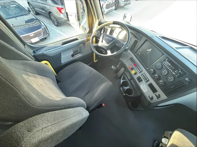 2021 Freightliner Cascadia 12672956accc9abac9fc4bb1e440ebffd1d