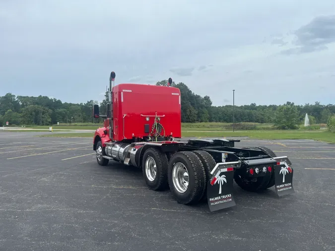 2025 Kenworth T880