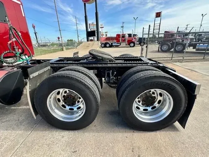 2021 Peterbilt 389