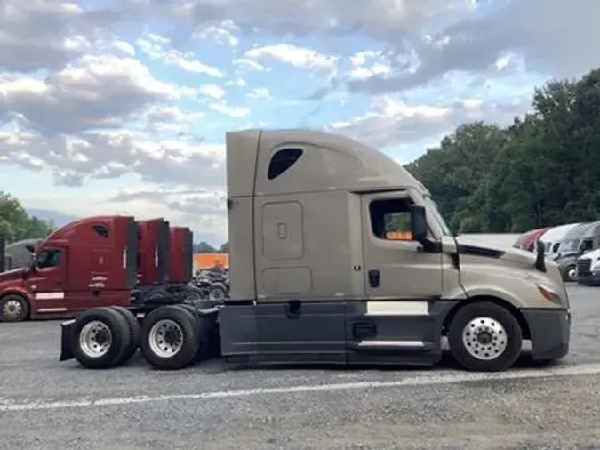 2023 Freightliner Cascadia