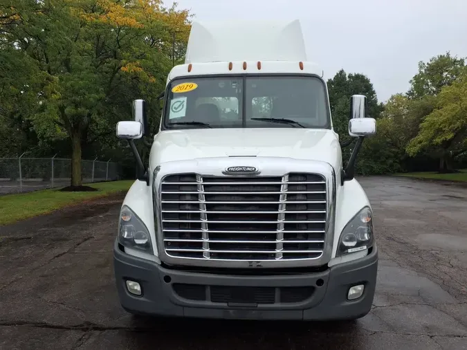 2019 FREIGHTLINER/MERCEDES CASCADIA 125729a8220a9a83d4b8b63be6063d47a01