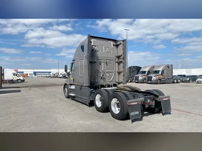2024 Freightliner Cascadia 126
