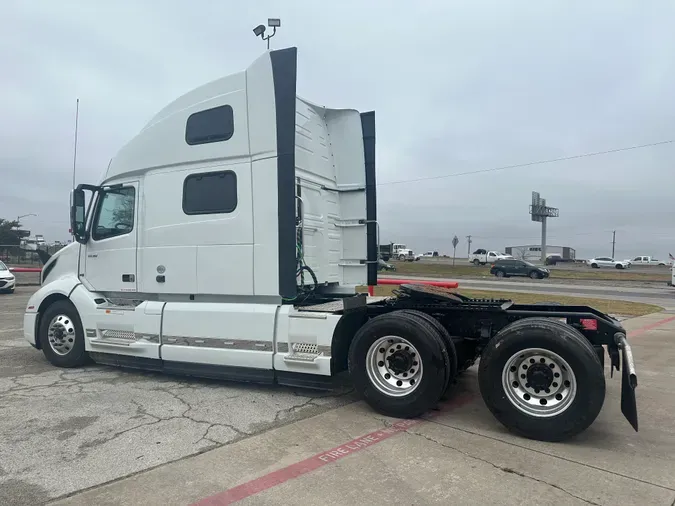 2024 VOLVO VNL64T860