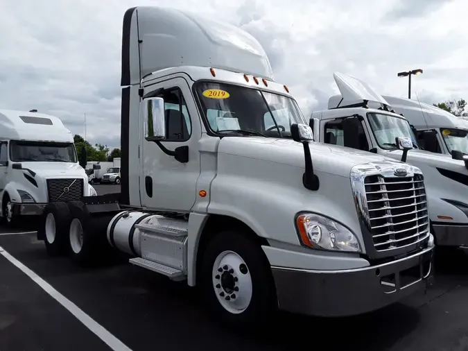 2019 FREIGHTLINER CASCADIA 125