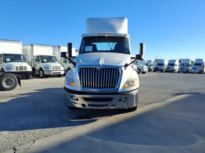 2019 NAVISTAR INTERNATIONAL LT625 DAYCAB T/A72a67ffe9c8330e4cb23e2416782f83c