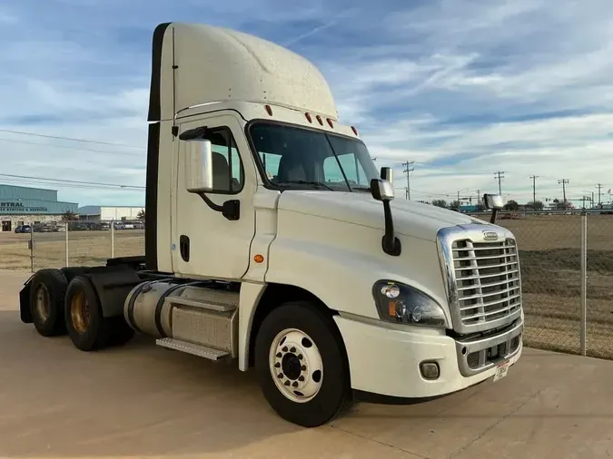2019 FREIGHTLINER/MERCEDES CASCADIA 12572a750124e4faec4af0050dbdc30a403