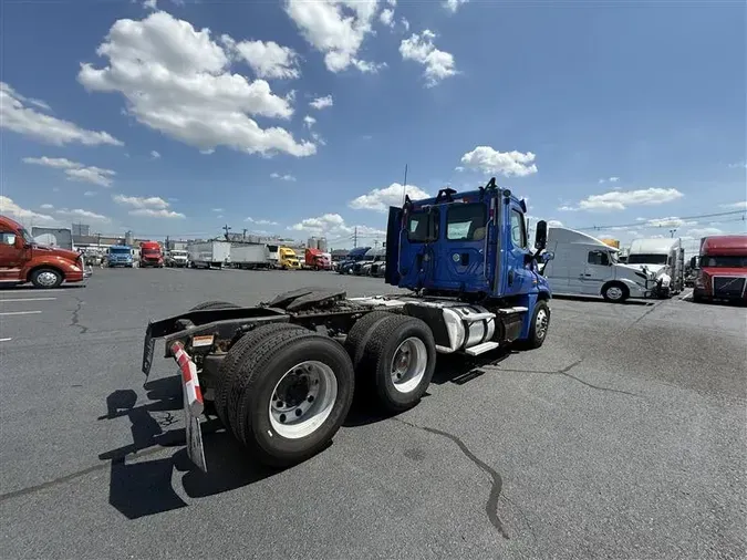 2013 FREIGHTLINER CASCADIA
