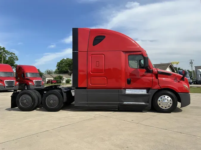 2021 Freightliner Cascadia