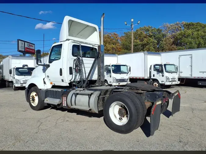 2021 NAVISTAR INTERNATIONAL LT625 DAYCAB S/A