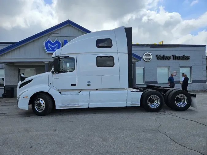 2022 VOLVO VNL64T860