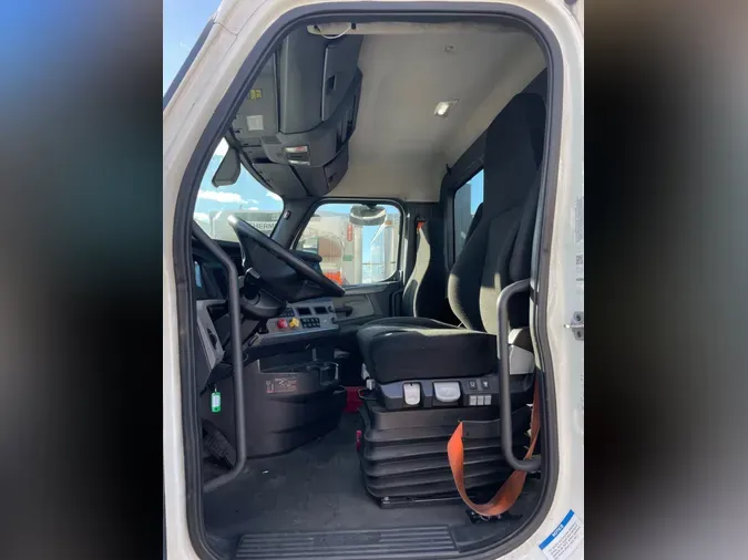 2019 FREIGHTLINER/MERCEDES NEW CASCADIA 116