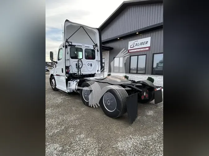 2019 FREIGHTLINER CASCADIA 126