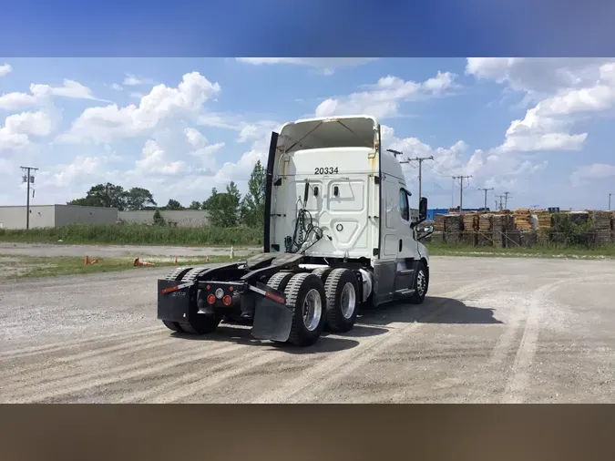 2020 Freightliner Cascadia 126