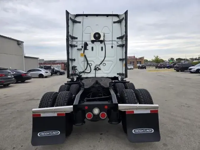 2021 Freightliner Cascadia