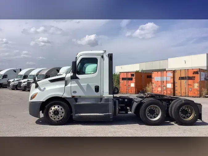 2020 Freightliner Cascadia 12672b74325f1e972c7259cc9d0d58ce1ac