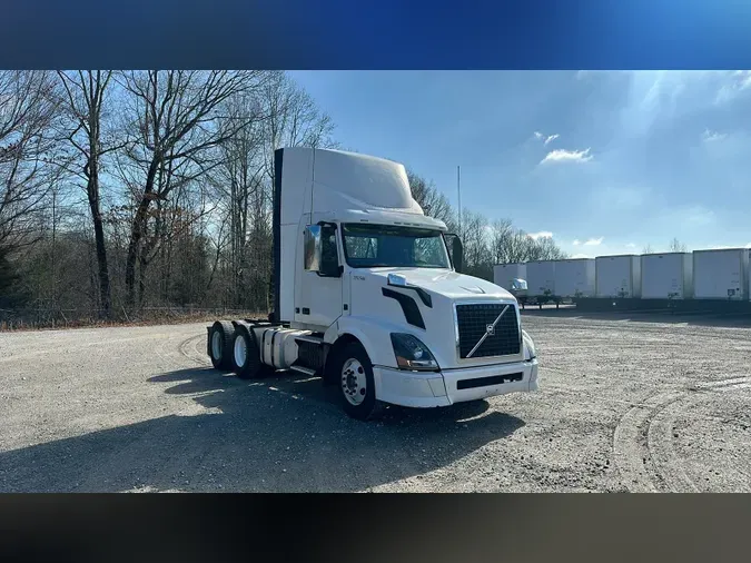 2015 Volvo VNL30072b75edeca0b81cec1ab347050cfd944