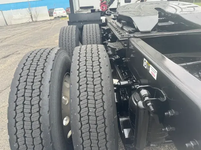 2022 Kenworth T680