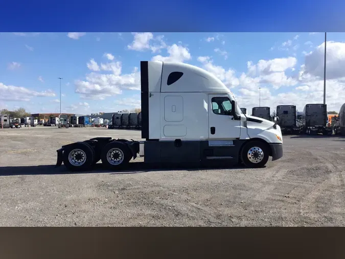2021 Freightliner Cascadia 12672bf2b9a3be1d0be4a7d385c6e6baa26
