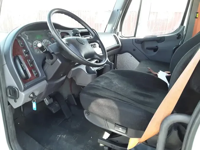 2019 FREIGHTLINER/MERCEDES M2 106