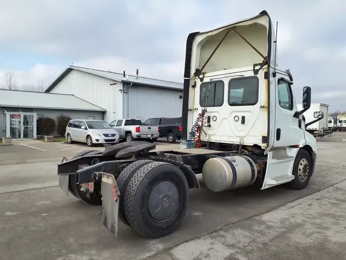 2020 FREIGHTLINER/MERCEDES NEW CASCADIA 116