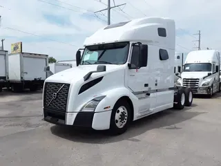 2020 VOLVO VNL64T-760