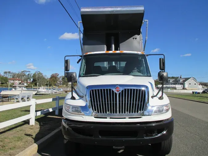 2018 INTERNATIONAL 7400 6X4