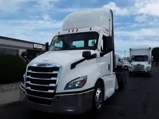 2021 FREIGHTLINER/MERCEDES CASCADIA PX11642ST
