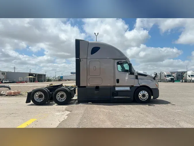 2025 Freightliner Cascadia 12672c9b06eeaae6470c53721c292d6eaf4
