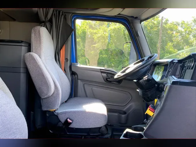 2022 INT LT625 6x4