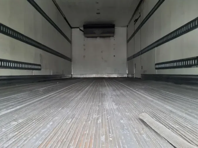 2020 FREIGHTLINER/MERCEDES M2 106