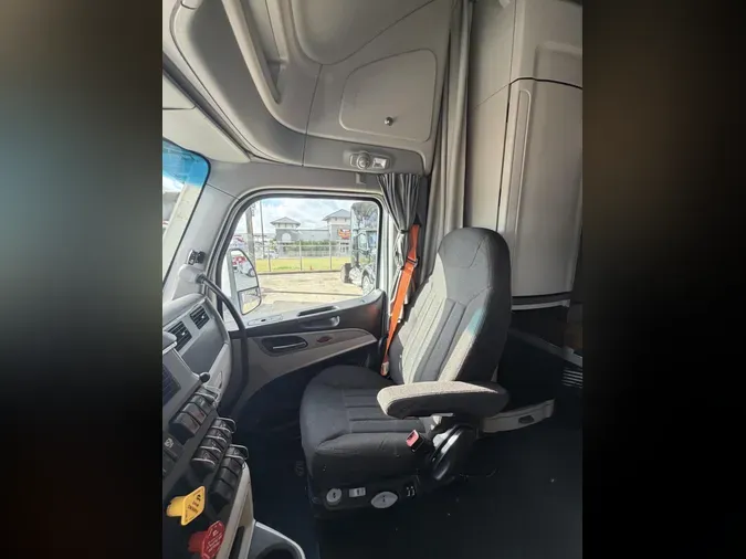 2022 Peterbilt 579