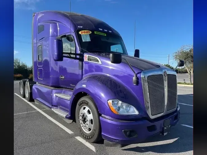 2021 Kenworth T68072d164580a1ad50c085fc430b425d220