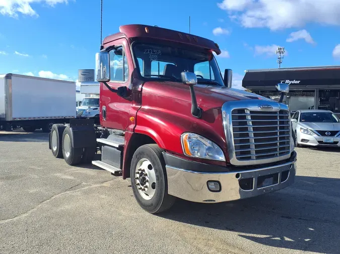 2018 FREIGHTLINER/MERCEDES CASCADIA 125