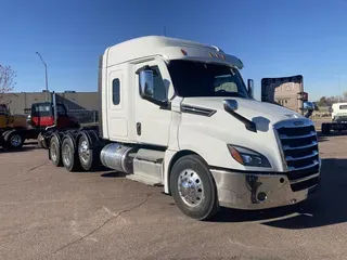 2025 Freightliner Cascadia