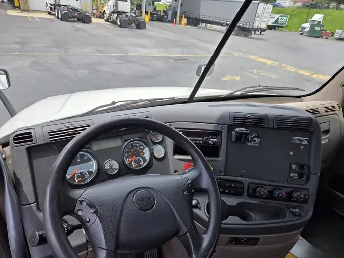 2020 FREIGHTLINER CASCADIA 125