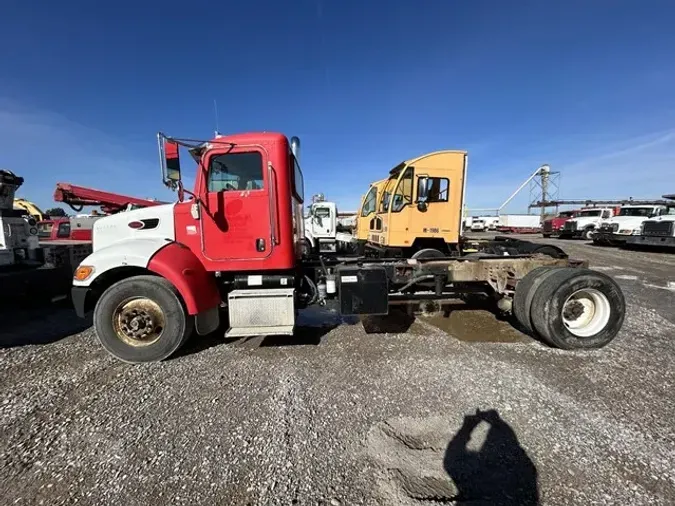 2010 PETERBILT 335