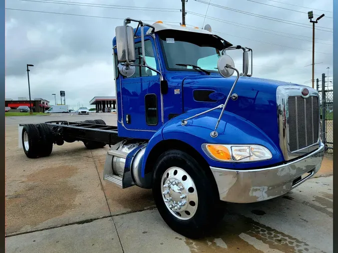 2021 Peterbilt 337