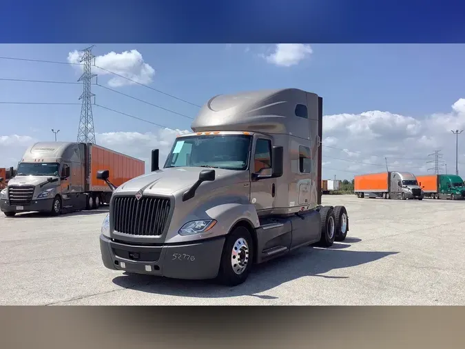 2022 International LT