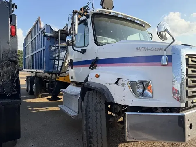 2014 FREIGHTLINER 114SD