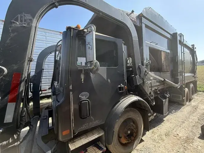 2014 MACK MRU61372df75b03033e4b748cf15fa8058c3cf